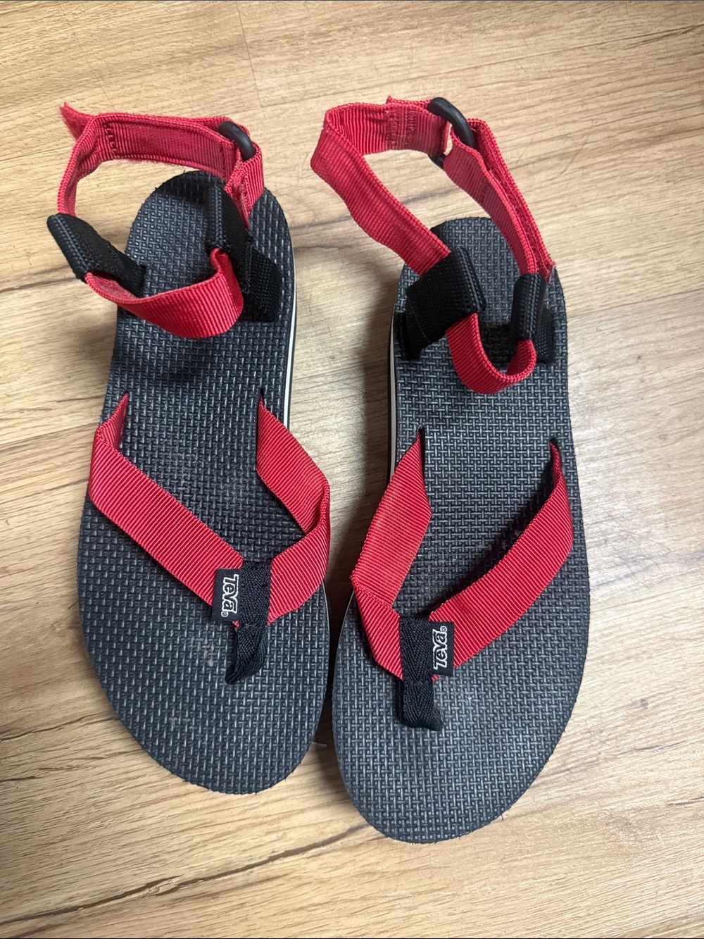 Teva platform sandals Like New Size 8